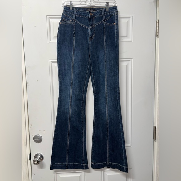 Judy Blue,Flare Fit, Non Distressed, dark wash, 9/29 - Picture 1 of 9